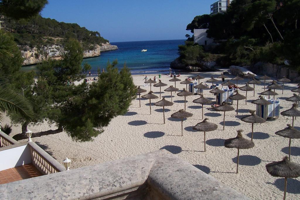 Hotel Apartamentos Cala Santanyi Exterior photo